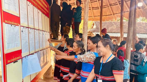 ĐĂK MÔN – RỘN RÀNG NGÀY HỘI TOÀN DÂN ĐI BẦU CỬ