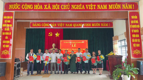 UỶ BAN NHÂN DÂN XÃ ĐĂK MÔN TỔ CHỨC PHIÊN HỌP THƯỜNG KỲ THÁNG 7, PHƯƠNG HƯỚNG , NHIỆM VỤ TRỌNG TÂM THÁNG 8 NĂM 2026 VÀ CÔNG BỐ QUYẾT ĐỊNH CÔNG NHẬN KẾT QUẢ BẦU CỬ TRƯỞNG THÔN, NHIỆM KỲ 2025 – 2030